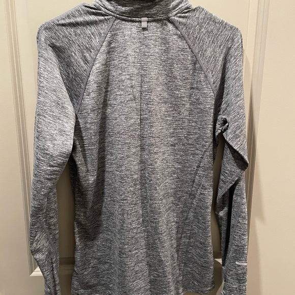 Nike womens dri-fit quarter zip heather gray with thumb holes size M. Never worn - Picture 5 of 12